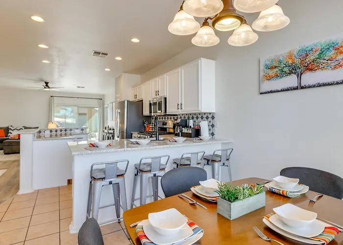 W/ Heated Pool & Putting Green! Avondale